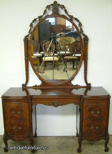Antique Mahogany Romweber Vanity