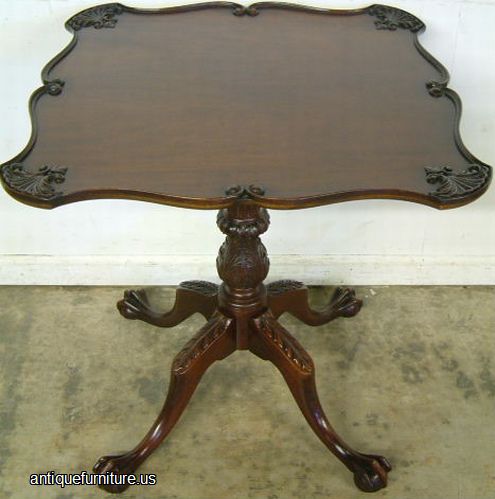Antique Ornate Mahogany Claw Ball Lamp Table