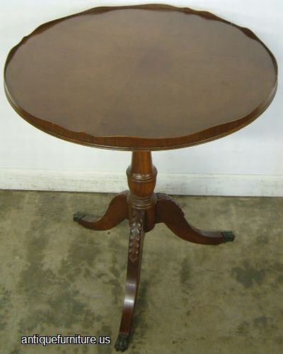 Antique Mahogany Lamp Table