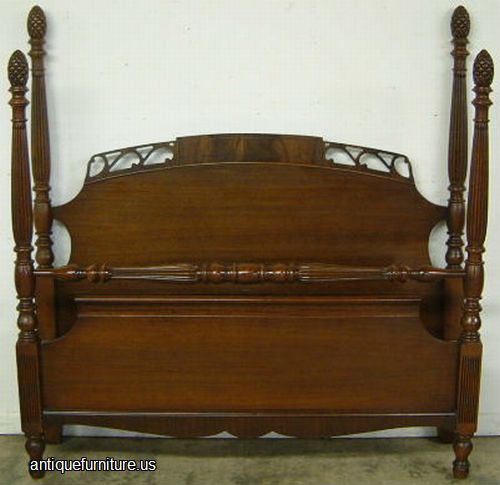 Antique Mahogany Pineapple Poster Bed