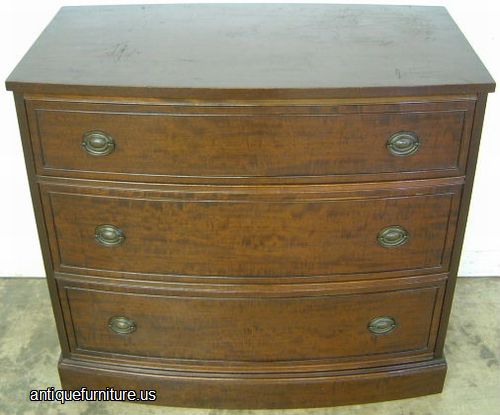 Antique Mahogany Bachelor Chest