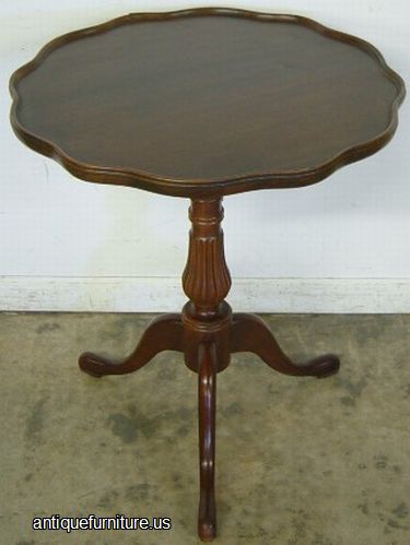 Antique Mahogany Pie Crust Table