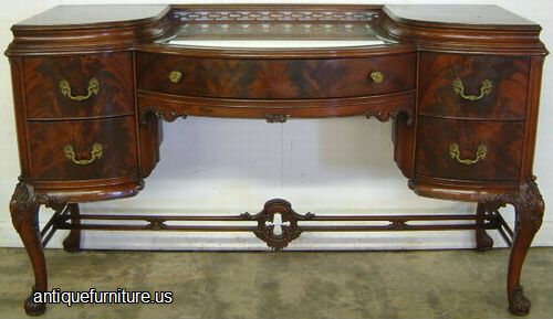 Antique Flame Mahogany Vanity With Stretcher Base