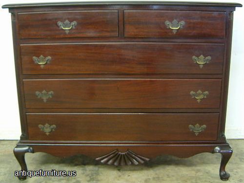 Antique Mahogany Queen Ann 5 Drawer Dresser