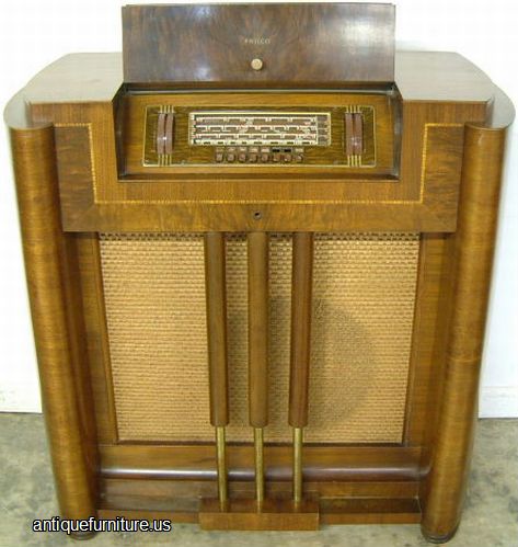 Antique Philco Art Deco Floor Model Radio
