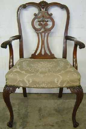Antique Elegant Mahogany Dining Chair