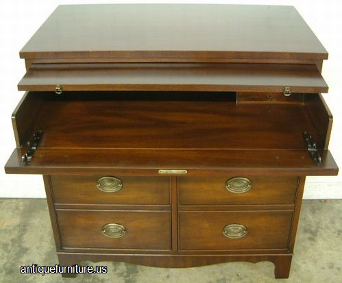 Antique Mahogany Bachelor Chest