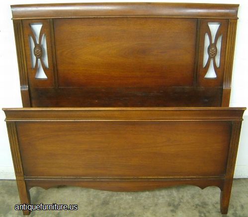 Antique Mahogany Twin Bed