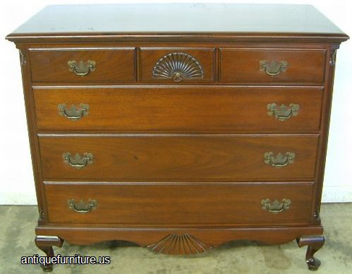Antique Mahogany Queen Ann Dresser